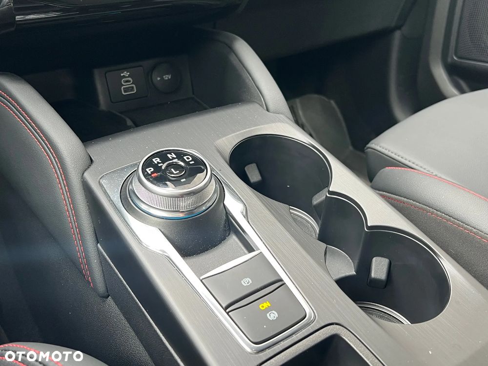 Ford Kuga - 12