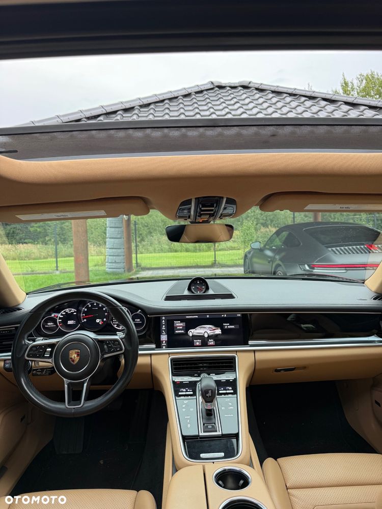 Porsche Panamera Standard - 18