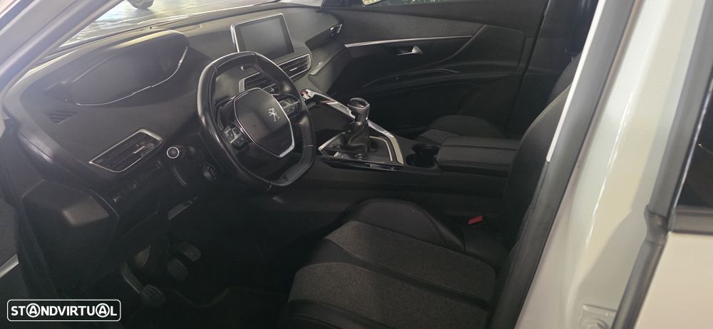 Peugeot 5008 PureTech 130 Stop & Start Allure Pack - 9