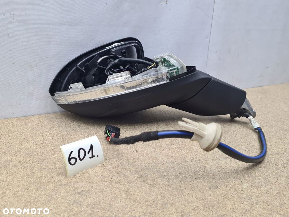 VW GOLF VIII 8 LUSTERKO PRAWE 11 PIN - 3