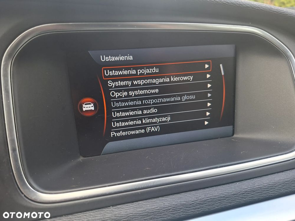 Volvo V40 D2 Momentum - 20