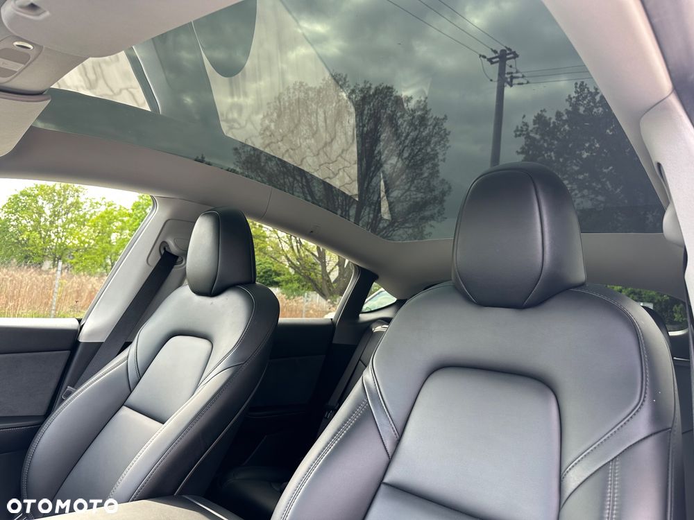 Tesla Model Y Performance AWD - 19