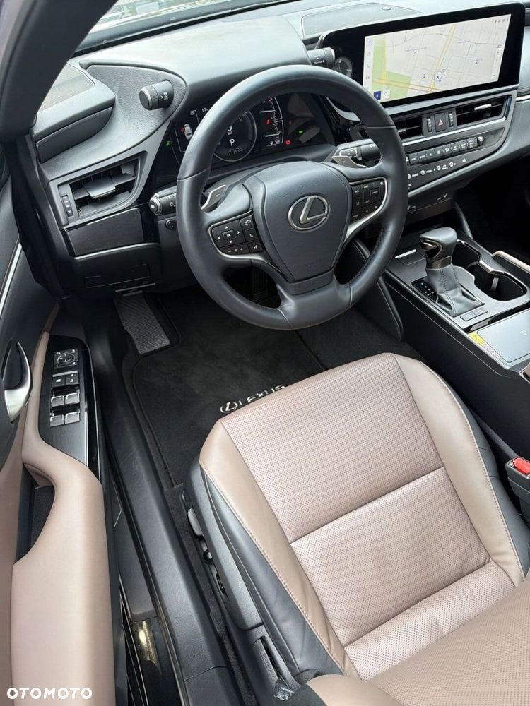 Lexus ES 300h Business Edition - 10