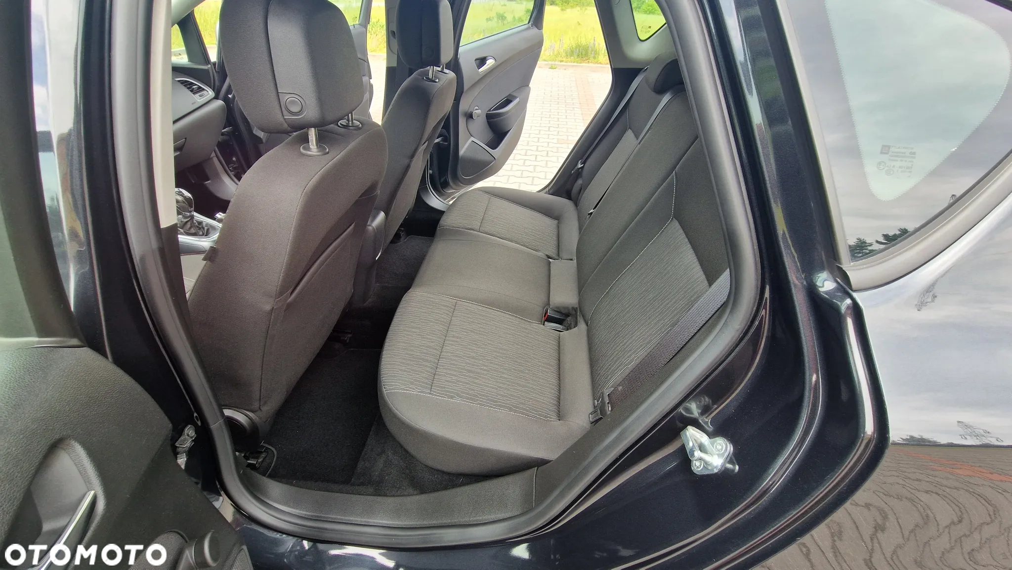 Opel Astra 1.7 CDTI DPF Color Edition - 10
