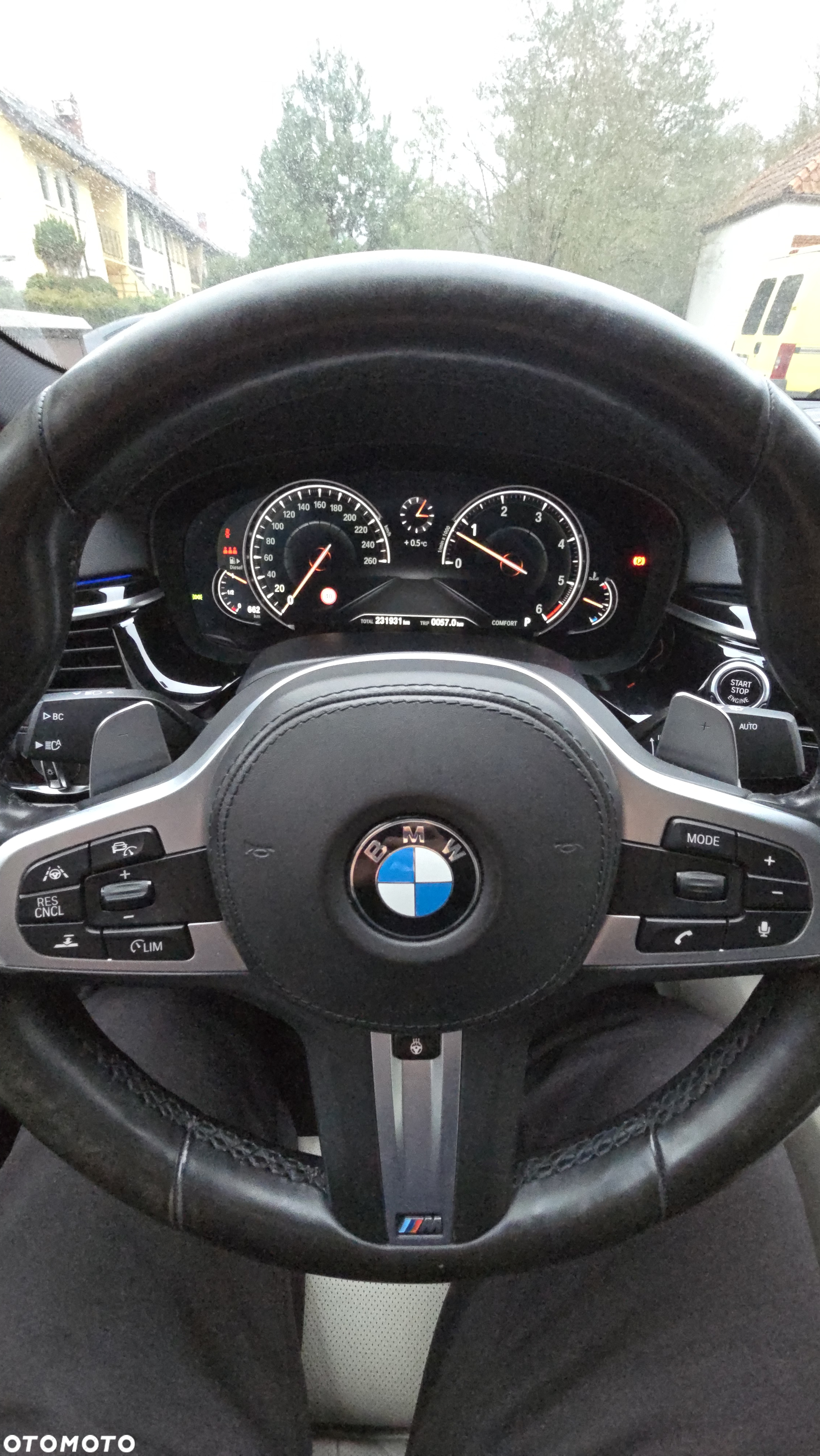 BMW Seria 5 530d xDrive Luxury Line - 23