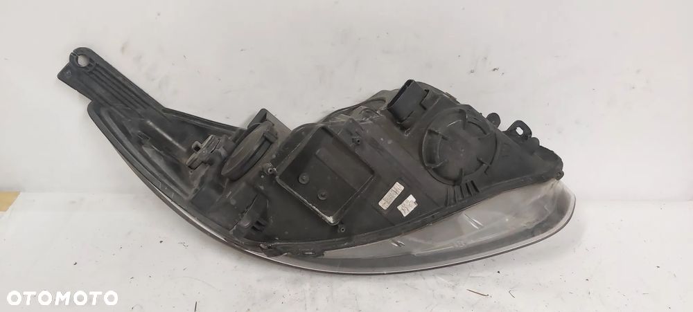 .  LAMPA PRZOD PRZEDNIA FORD FOCUS MK3 - 5