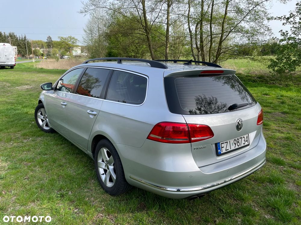 Volkswagen Passat 2.0 TDI DSG Highline - 14
