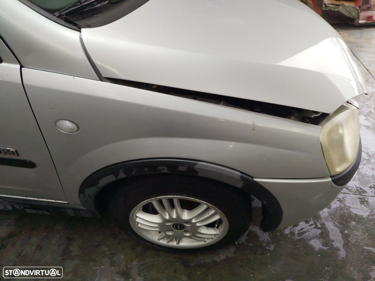Guarda-lamas direito OPEL Corsa C - 1