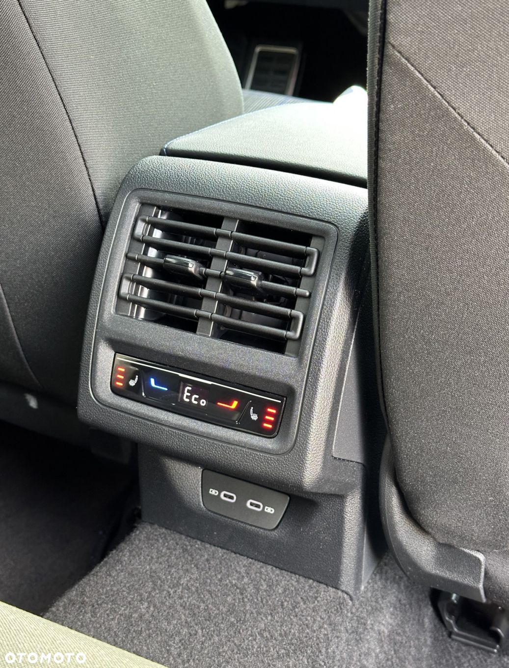 Volkswagen Golf - 30