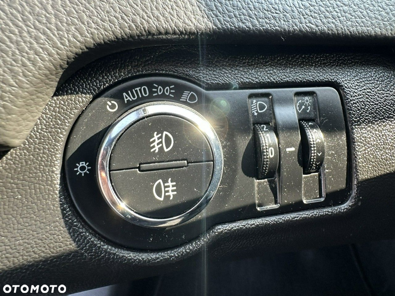 Opel Insignia - 15
