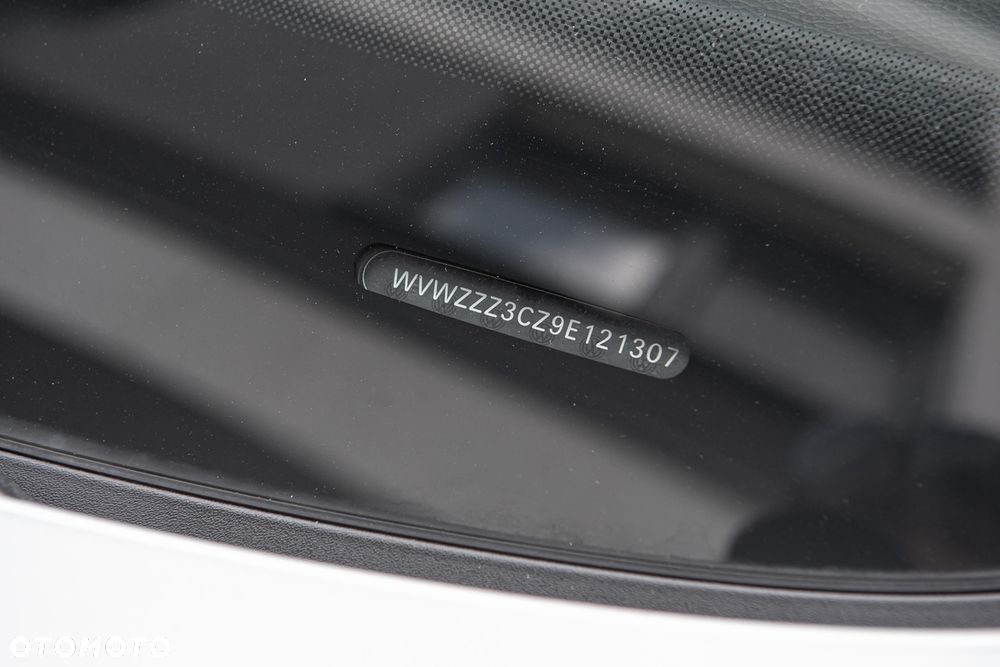 Volkswagen Passat - 35