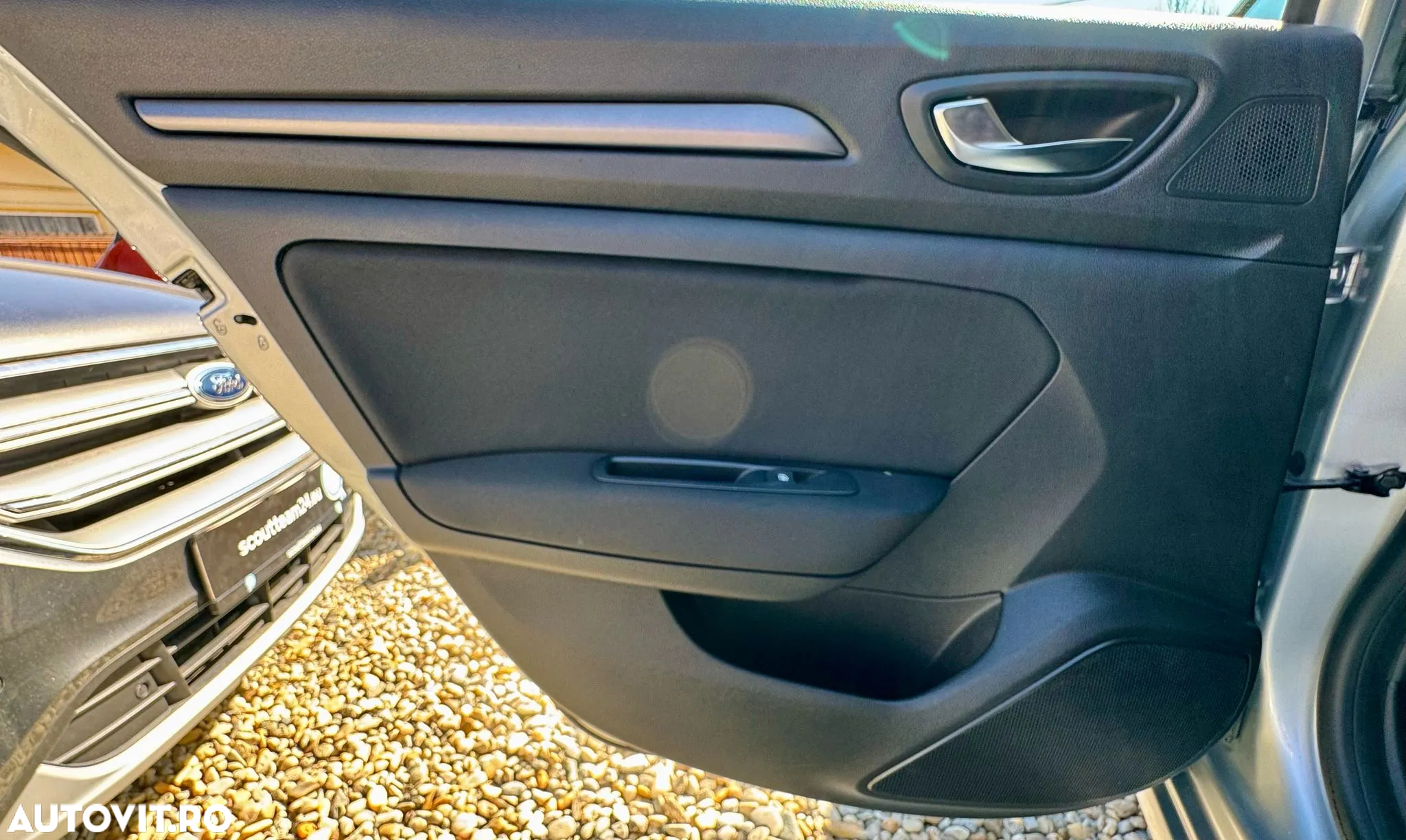Renault Megane Grandtour E-TECH Plug-in 160 BUSINESS EDITION - 20