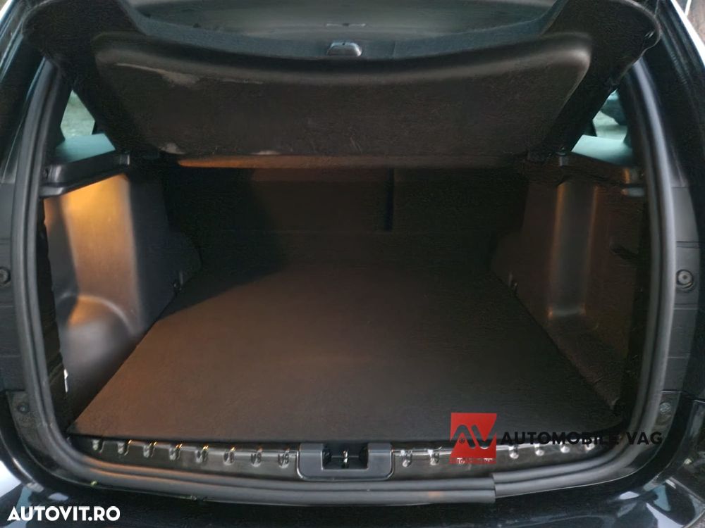 Dacia Duster 1.6 4x4 Prestige - 8