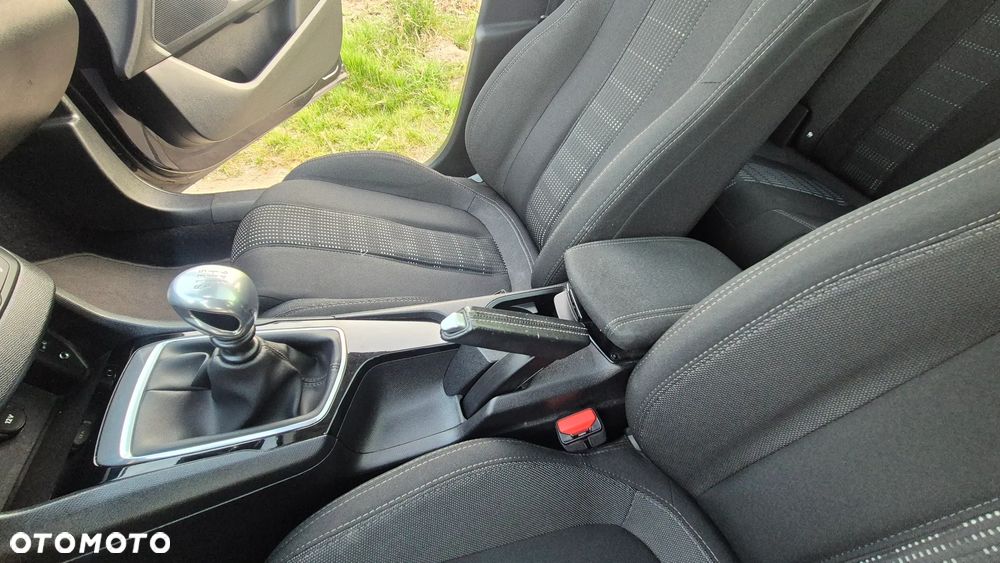 Peugeot 308 1.6 BlueHDi Allure S&S - 25