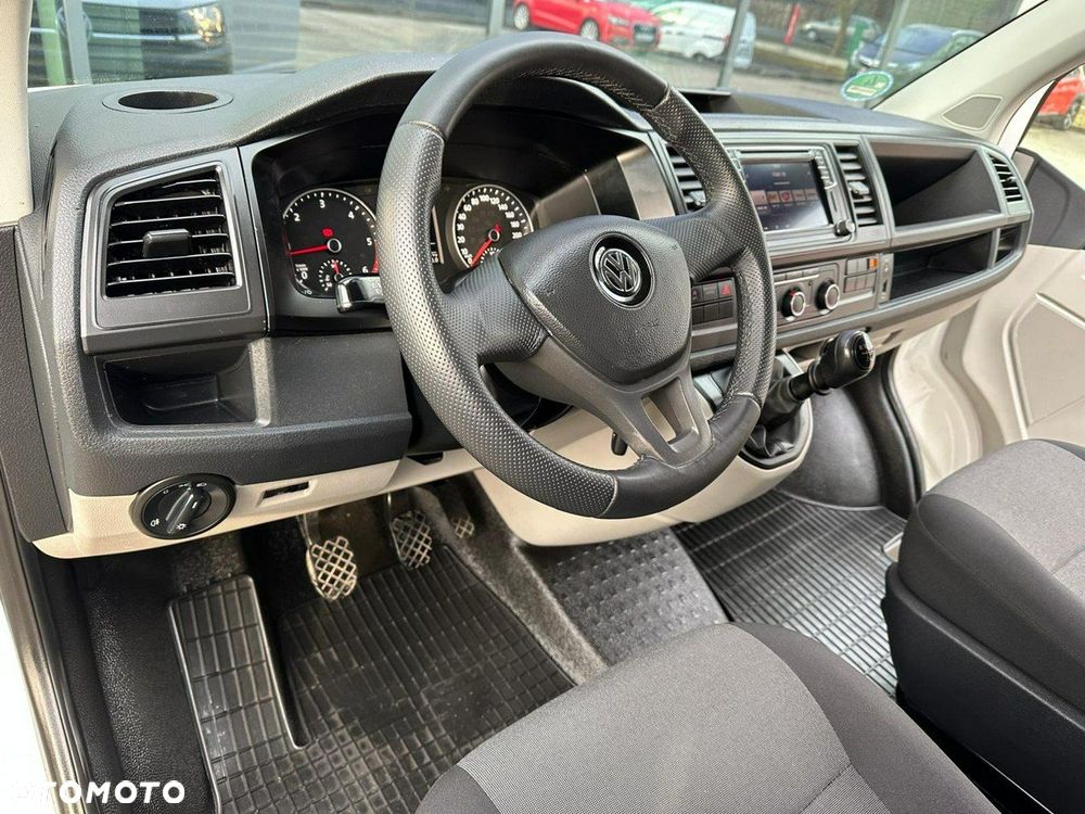 Volkswagen Transporter - 9