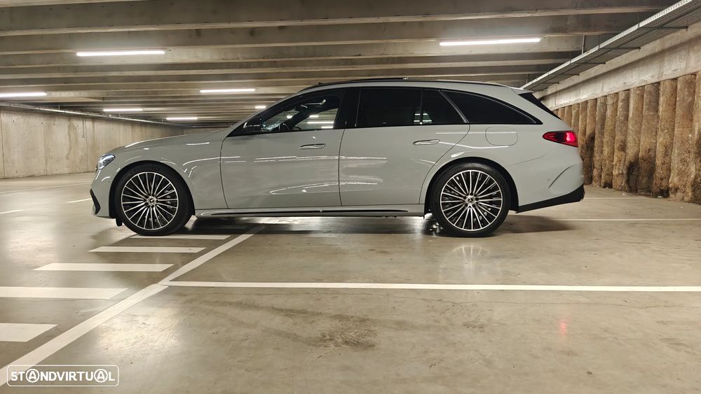 Mercedes-Benz E 300 Standard - 36