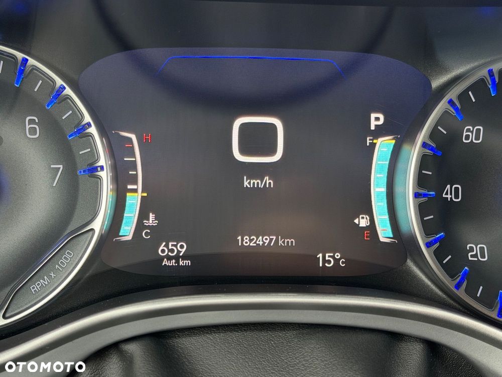 Chrysler Pacifica - 15