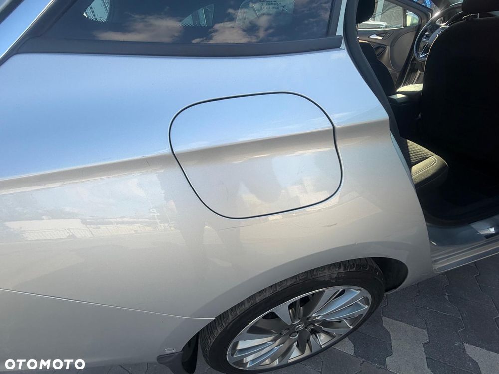 Opel Astra 1.4 T Dynamic - 7