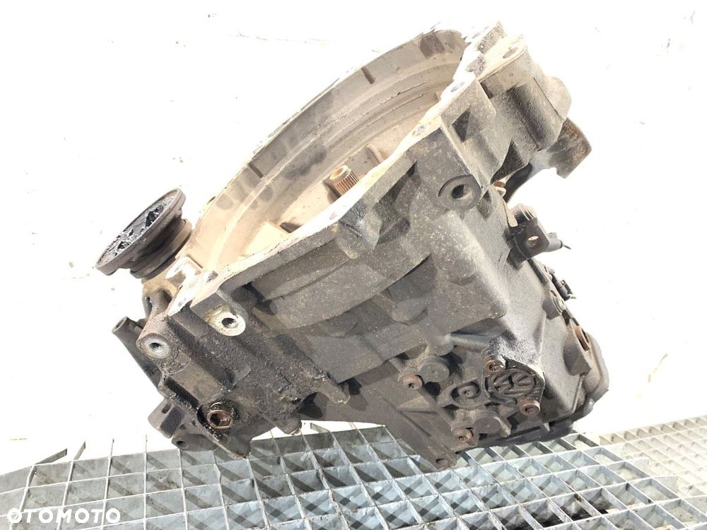 SKRZYNIA BIEGÓW  VW GOLF VII (5G1, BQ1, BE1, BE2) 2012 - 2022 1.6 TDI 81 kW [110 KM] olej napędowy - 6