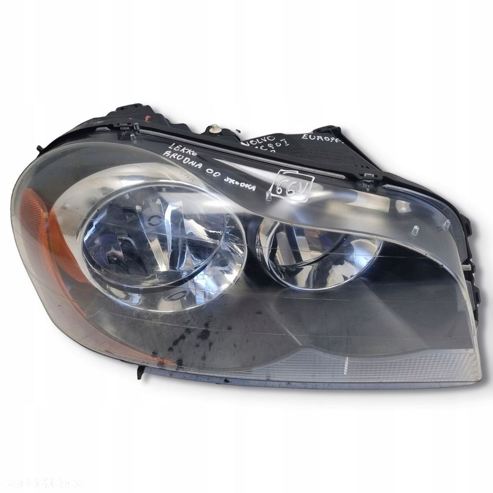 LAMPA PRAWA Volvo XC90 prawy przód przednia EUROPEJSKA EUROPA 8620572 - 1
