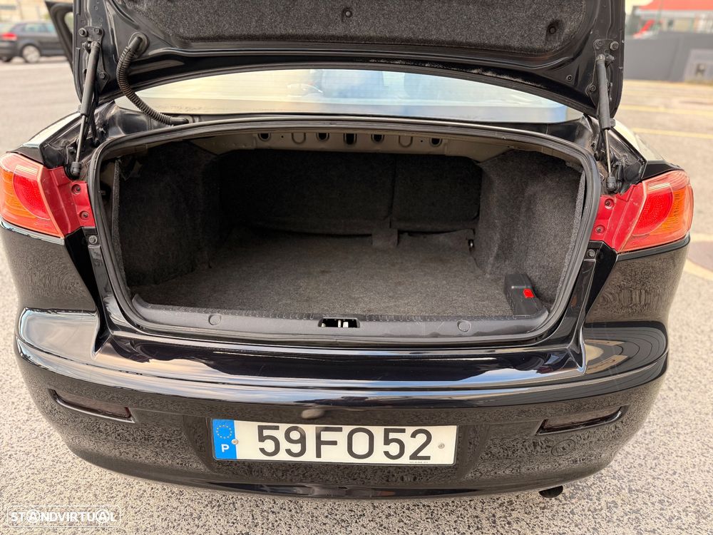 Mitsubishi Lancer 2.0 DI-D Intense - 19
