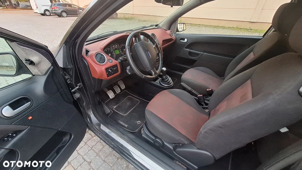 Ford Fiesta 1.6 Trend - 6