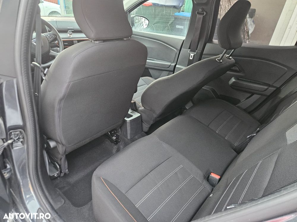 Dacia Sandero Stepway ECO-G 100 MT6 Essential - 11