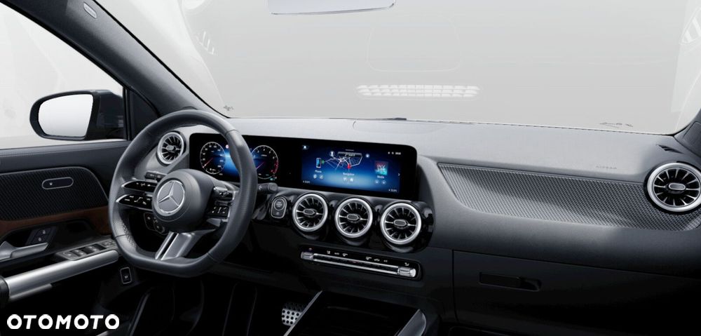 Mercedes-Benz GLA - 7