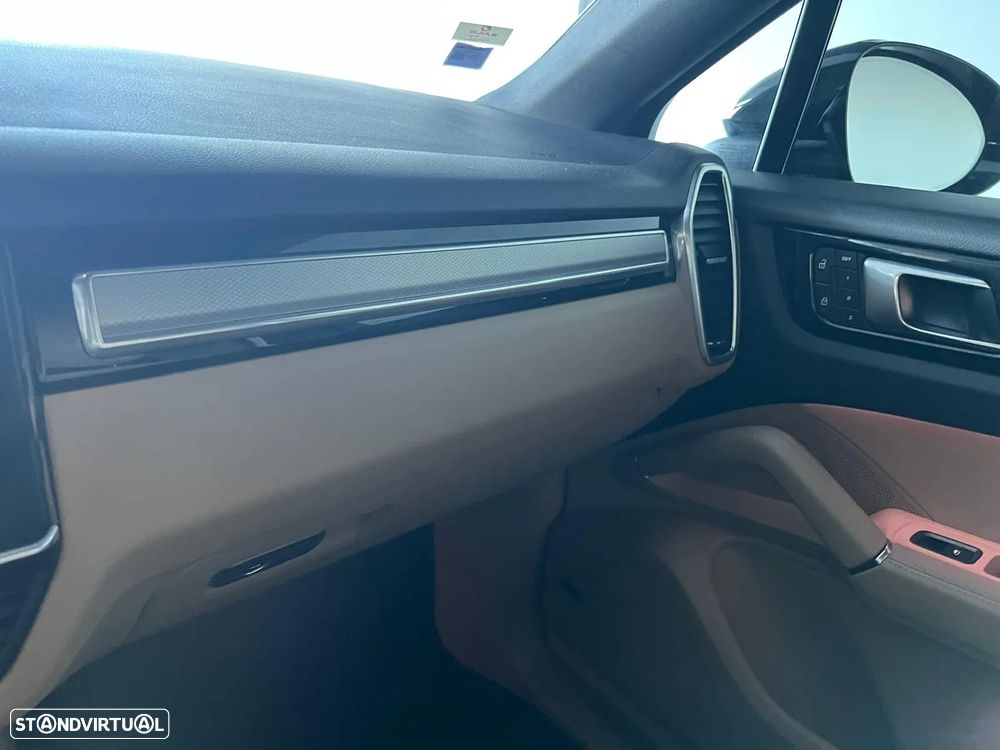 Porsche Cayenne E-Hybrid - 26