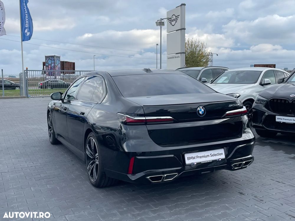 BMW M7 2023 — imagine 14