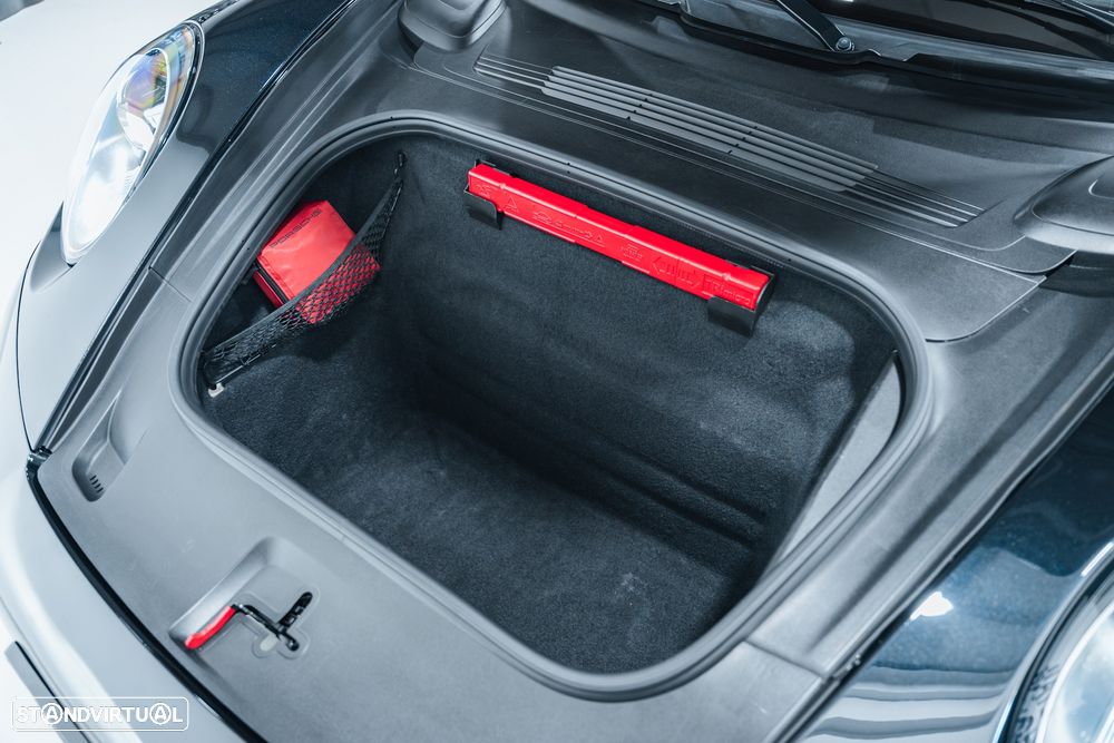 Porsche 911 (992) - 14