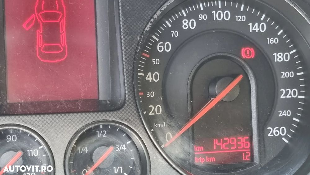 Volkswagen Passat Variant 1.6 FSI Comfortline - 9