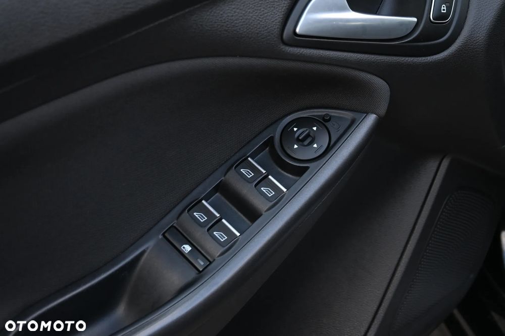 Ford Focus 1.5 EcoBoost Start-Stopp-System ST-LINE - 29