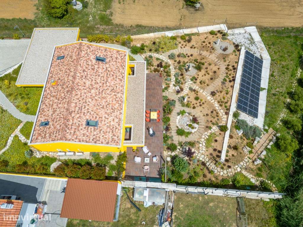 Moradia contemporânea com vista sobre a Serra d'Aires e Candeeiros ... - Grande imagem: 4/43