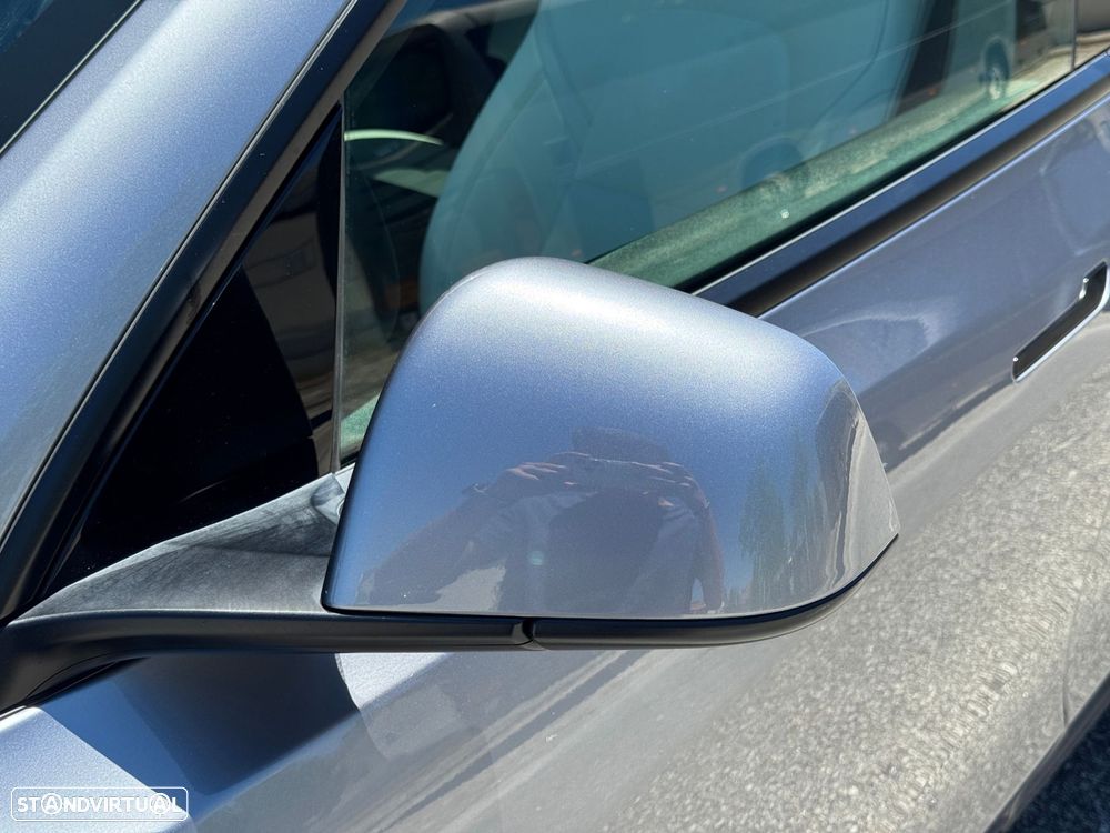 Tesla Model Y Long Range Tração Traseira - 47