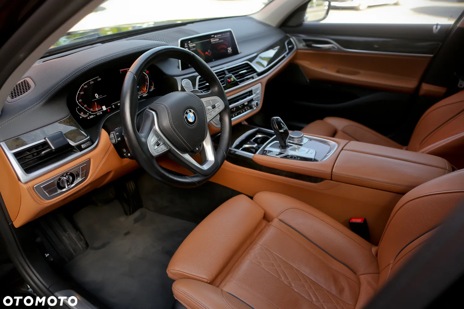 BMW Seria 7 750Li xDrive - 17
