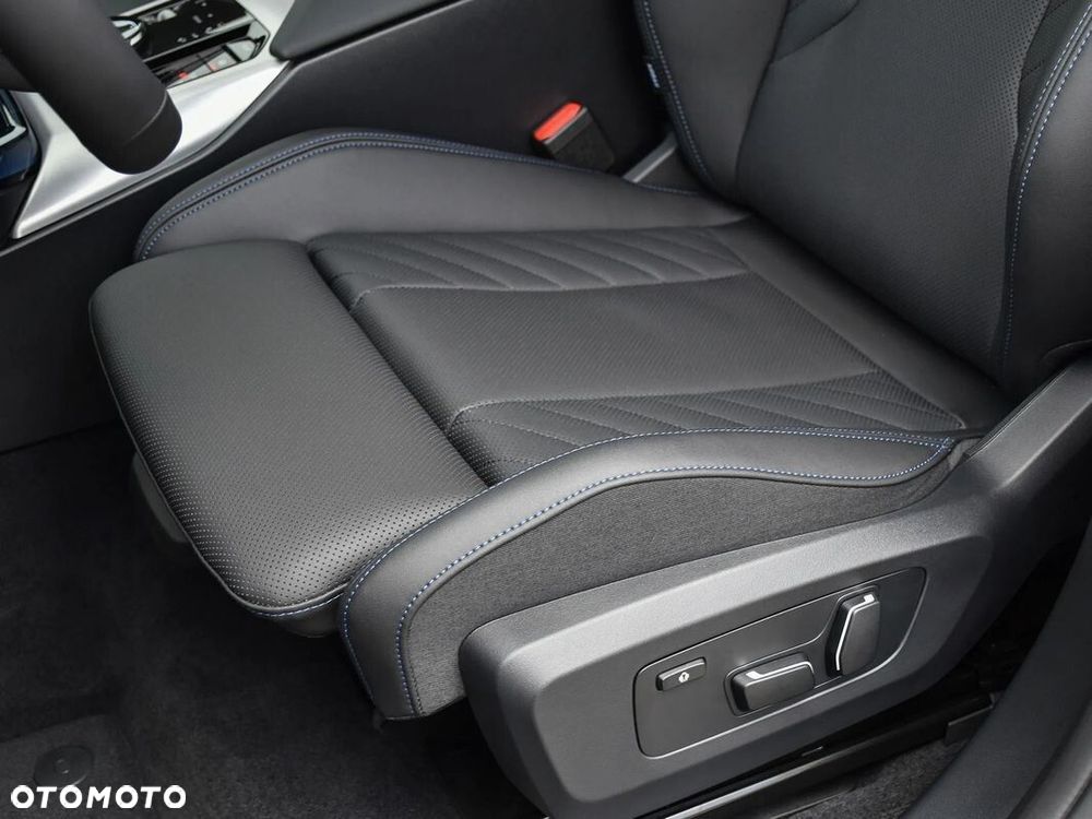 BMW X3 xDrive20d mHEV - 28