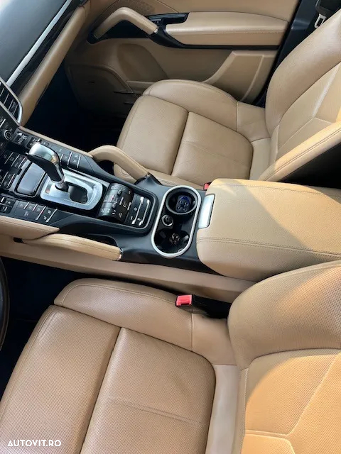 Porsche Cayenne 3.0TD TipTronic - 9
