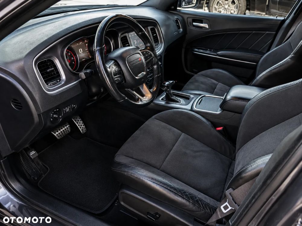 Dodge Charger 5.7 R/T - 10