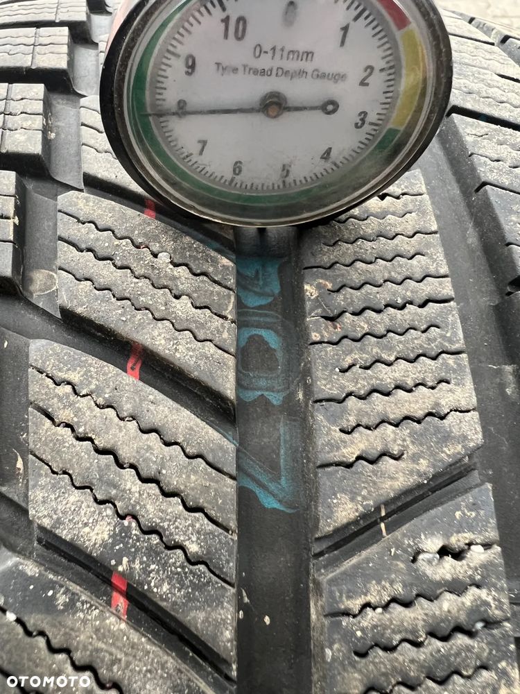 245/40r18 TOYO snowProx S954 - 4