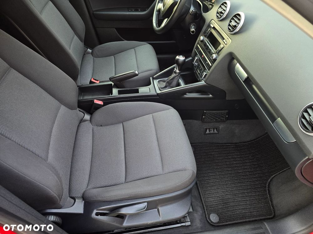 Audi A3 Sportback 1.8 TFSI Ambition - 28