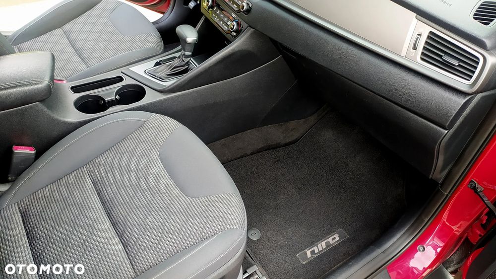Kia Niro 1.6 GDI 2WD Spirit - 31