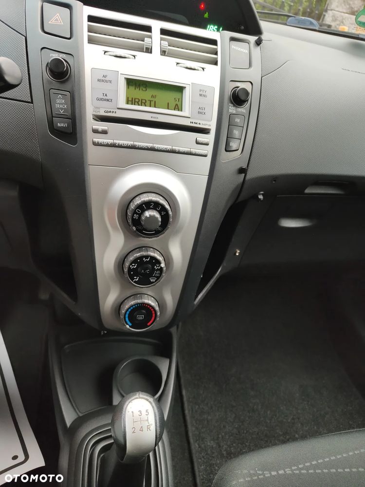 Toyota Yaris 1.4 D-4D Sol - 15