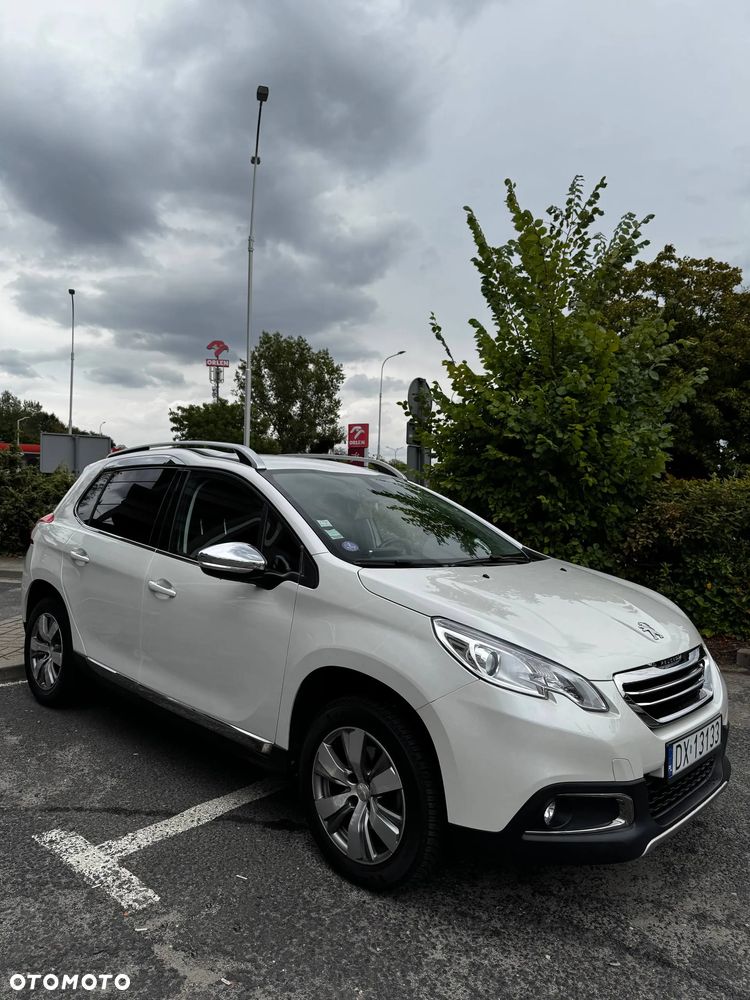 Peugeot 2008 1.2 Pure Tech GPF Allure S&S - 1