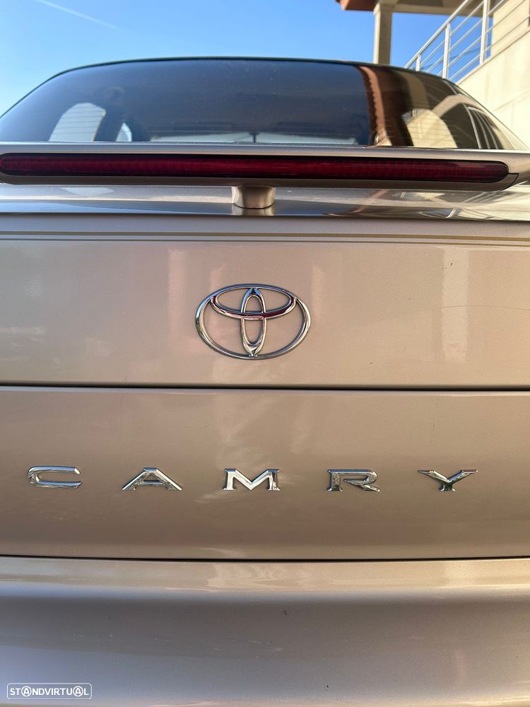 Toyota Camry - 5