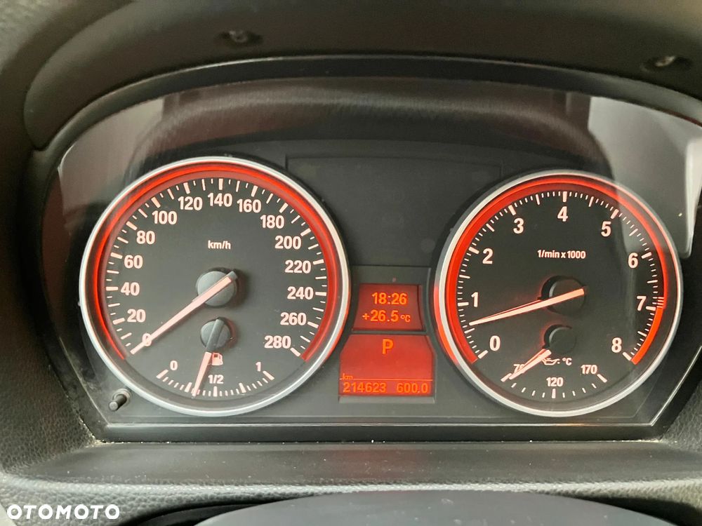 BMW Seria 3 330i - 18