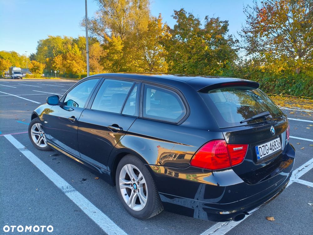 BMW Seria 3 320i Touring - 5