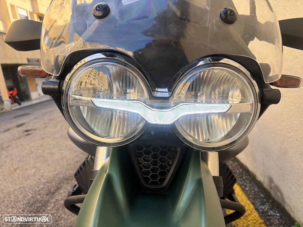 Moto Guzzi V85 TT Centenário - 11