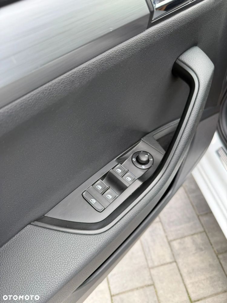 Skoda Superb 2.0 TDI DSG Premium Edition - 18