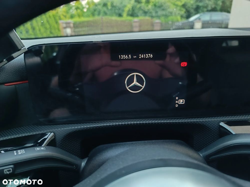Mercedes-Benz Klasa A 180 7G-DCT Edition AMG Line - 31